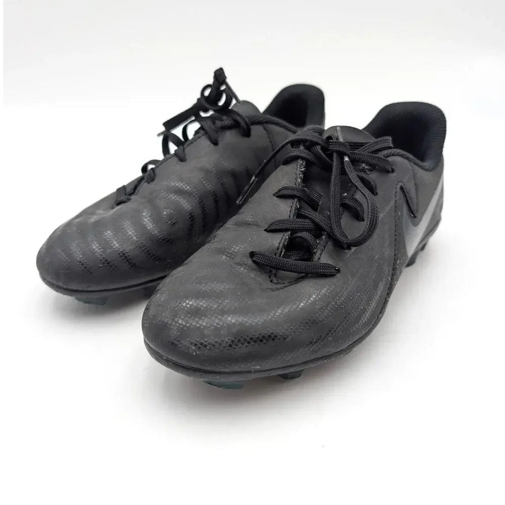 Nike Jr. Phantom GX 2 Club MG Low-Top Soccer Cleat Kids' Black Size US2Y EU33.5